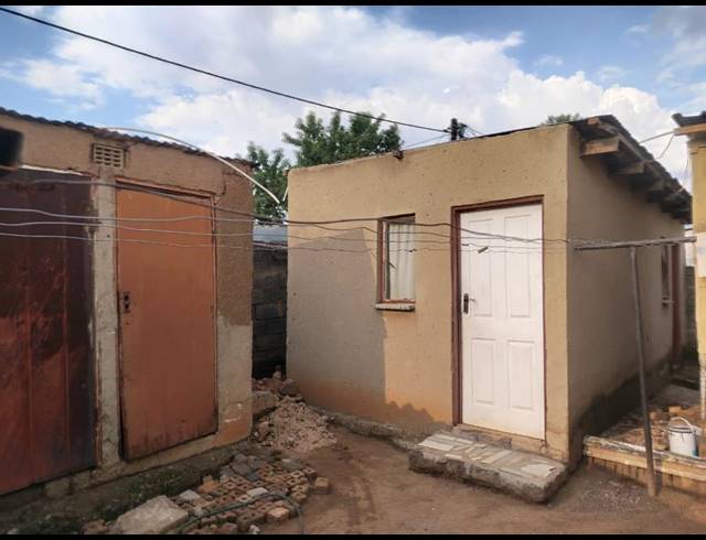 2 BEDROOM HOUSE FOR SALE IN THULANI